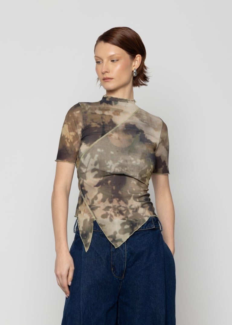 Printed  Asymmetric Hem Fitted Top